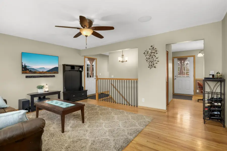 2293 Golfview Drive, Saint Paul, MN 55110 - #3