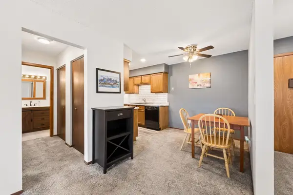 2730 Dale Street N #D311, Roseville, MN 55113