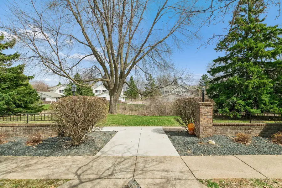 7666 13th Street N, Oakdale, MN 55128 - #3