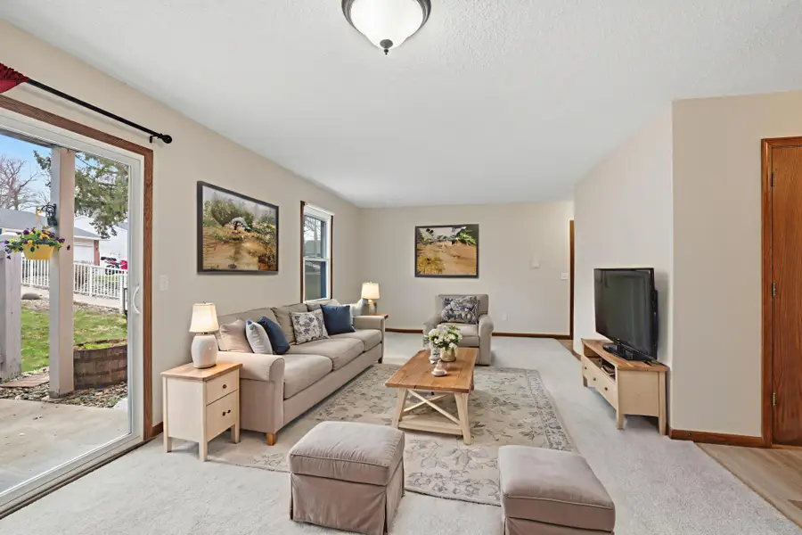 6333 Alderwood Circle #B, Woodbury, MN 55125 - #3