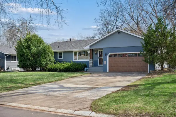 8209 38th Avenue N, Minneapolis, MN 55427