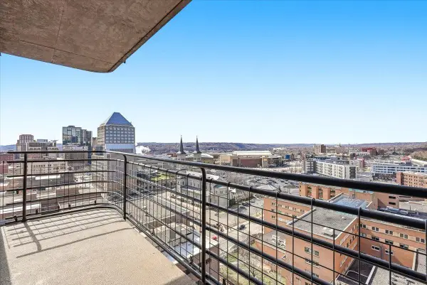 26 10th Street W #1809, Saint Paul, MN 55102