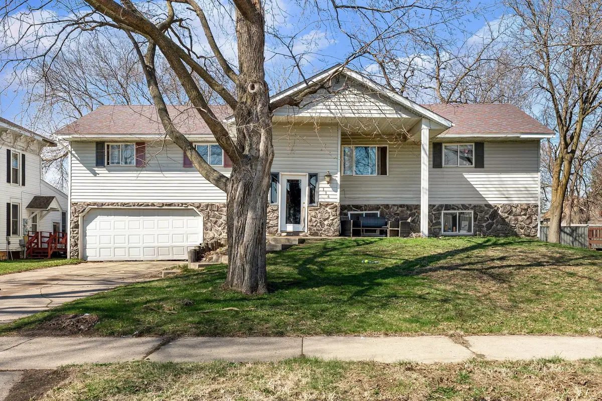 114 6th Avenue Nw, Waseca, MN 56093 - #1