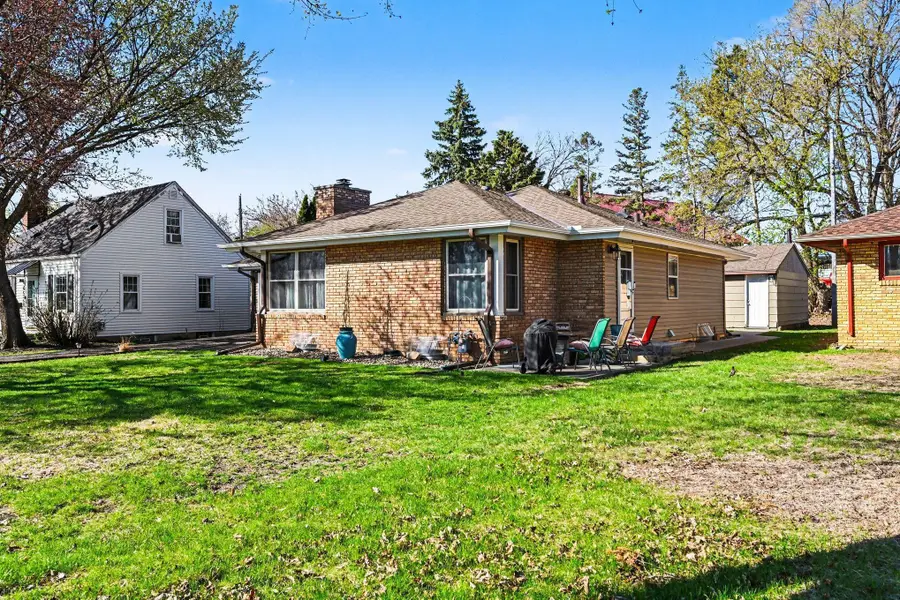 4527 Lakeland Avenue N, Minneapolis, MN 55422 - #2