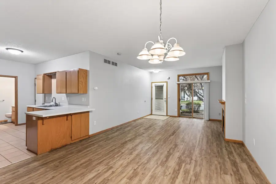 579 Roundhouse Street, Shakopee, MN 55379 - #3