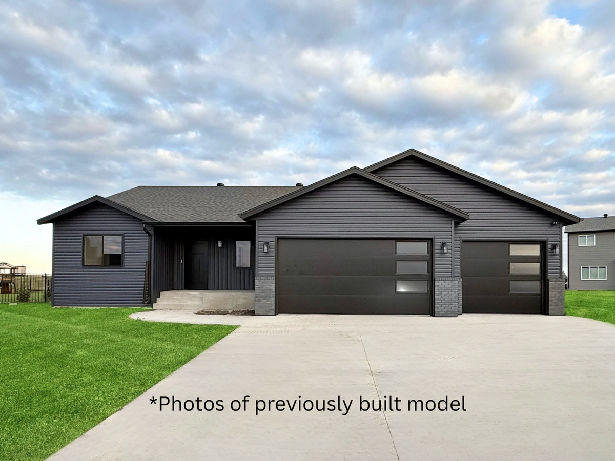 447 Goose Lane S, Casselton, ND 58012 - #1