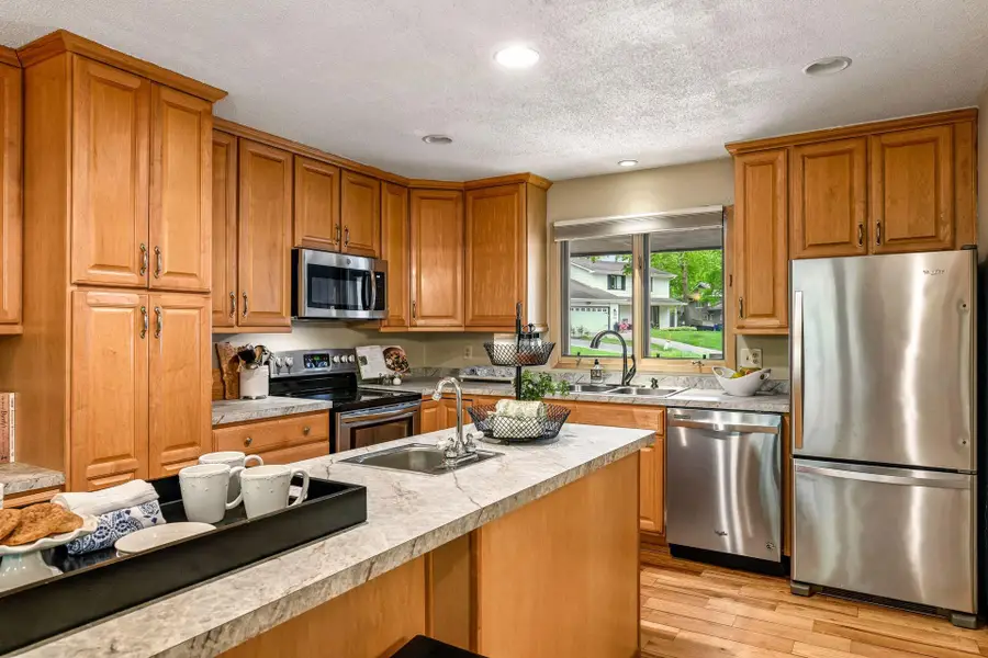 18710 28th Avenue N, Minneapolis, MN 55447 - #3