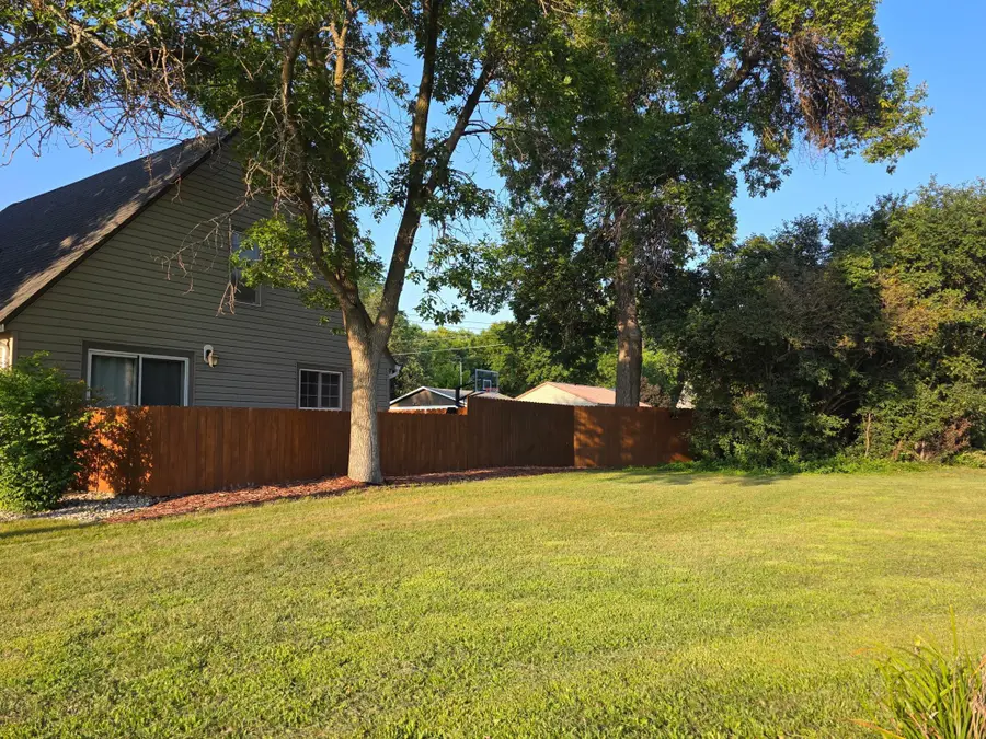 617 S Hiawatha Avenue, Pipestone, MN 56164 - #2