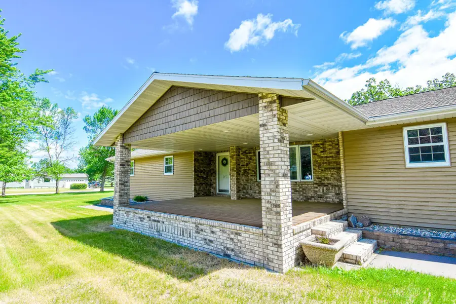 102 Colony Drive S, Karlstad, MN 56732 - #3