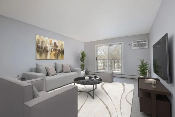 35 Nathan Lane N #203, Minneapolis, MN 55441