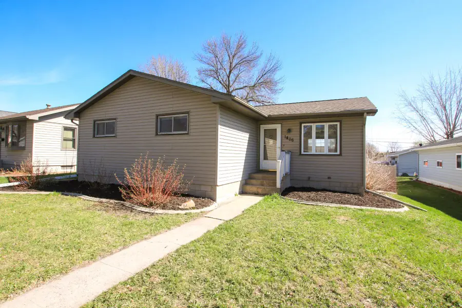 1406 N Payne Street, New Ulm, MN 56073 - #3