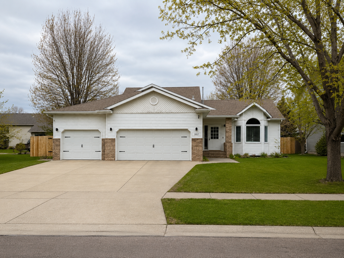 2817 38 1/2 Avenue S, Fargo, ND 58104 - #1