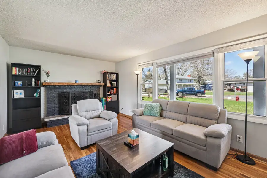 632 109th Lane Ne, Blaine, MN 55434 - #3