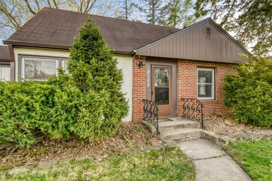 2108 Lacrosse Avenue, Saint Paul, MN 55119 - #2