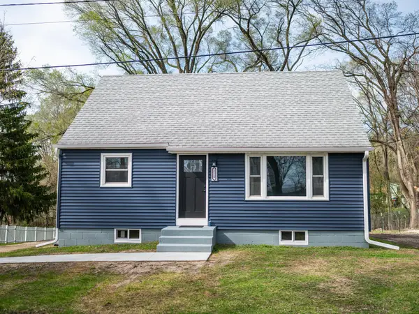 2115 E River Road Ne, Rochester, MN 55906