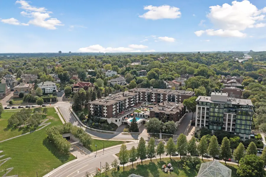 48 Groveland Terrace #B313, Minneapolis, MN 55403 - #2