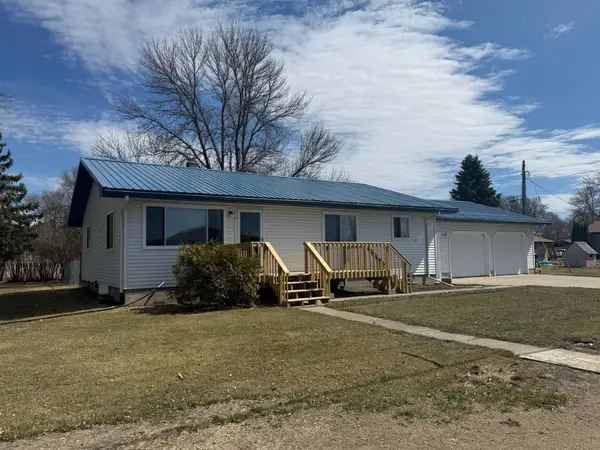 318 5th Street Nw, Mahnomen, MN 56557