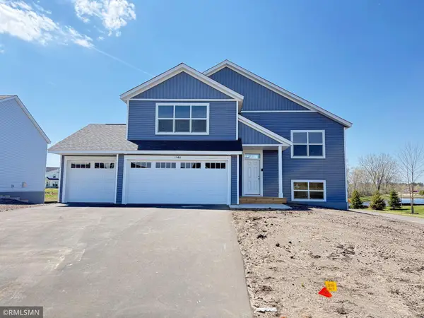 1548 Meadows Drive Ne, East Bethel, MN 55011