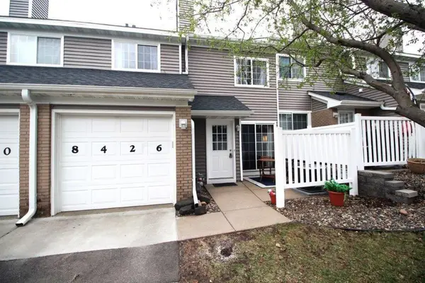 8426 Copperfield Way #93, Inver Grove Heights, MN 55076