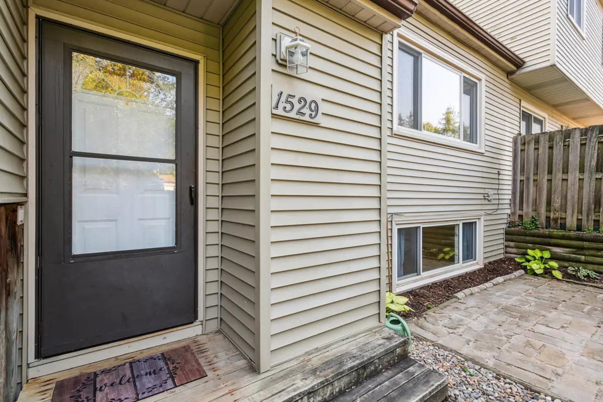 1529 Greenwood Court N, Eagan, MN 55122 - #1