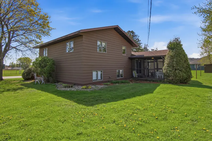 1106 Pierce Avenue, Wabasha, MN 55981 - #3