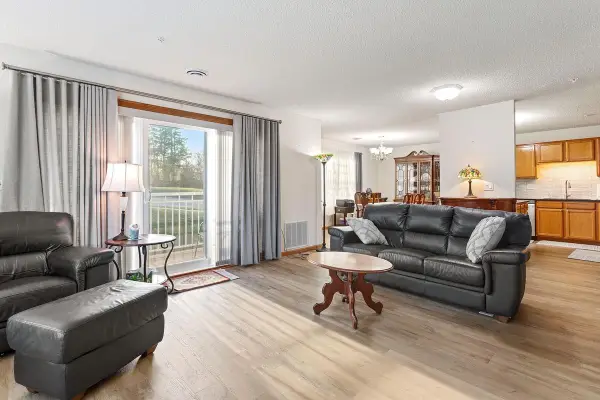 2231 Penn Place #201, Saint Paul, MN 55109