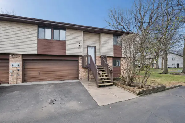 10529 Grouse Circle Nw, Minneapolis, MN 55433