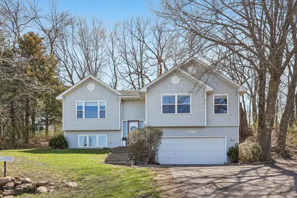 4275 Hanrehan Lake Boulevard, Savage, MN 55378