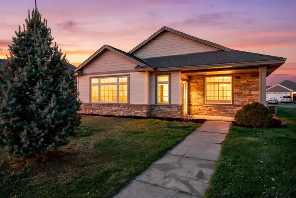 573 Taft Loop S, Cambridge, MN 55008