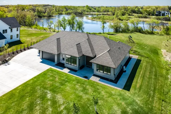 9735 Frontier Lane, Lakeville, MN 55044