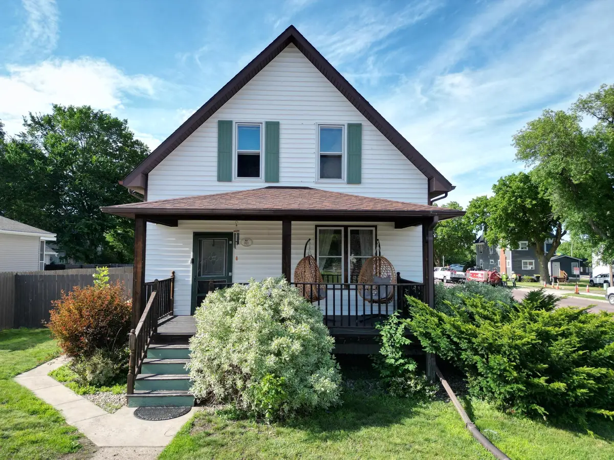 321 E 2nd Street, Redwood Falls, MN 56283 - #1