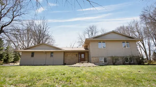 10221 Jeffery Lane, Rogers, MN 55374