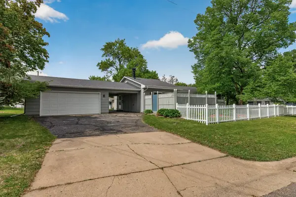 8600 31st Avenue N, Minneapolis, MN 55427