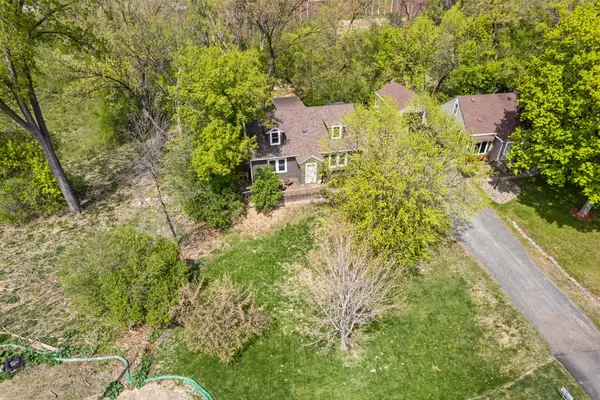 1221 County Road D E, Saint Paul, MN 55109