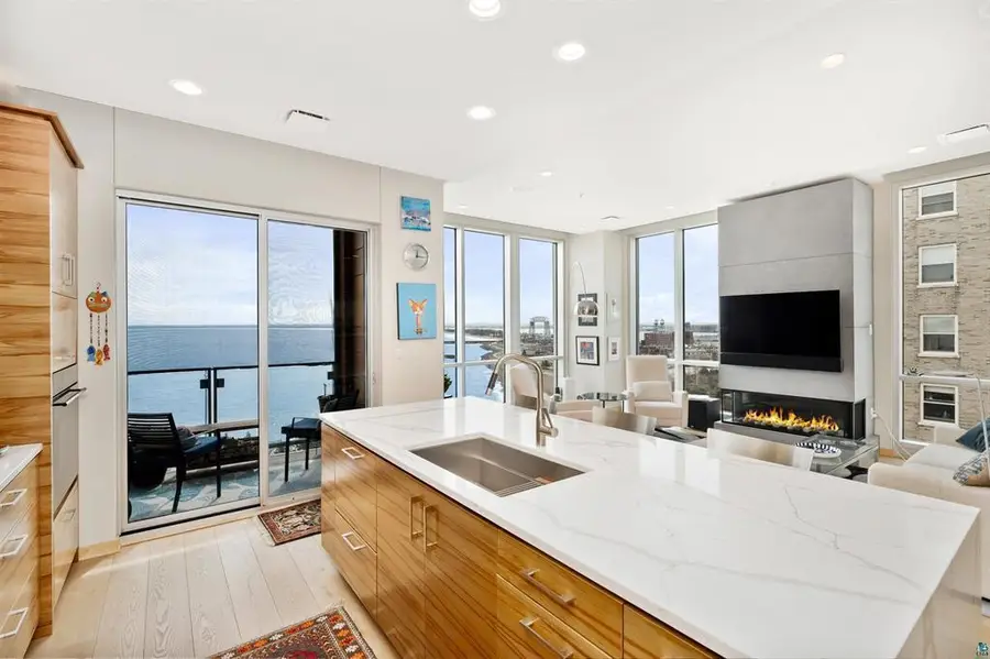 311 E Superior Street #1006, Duluth, MN 55802 - #3