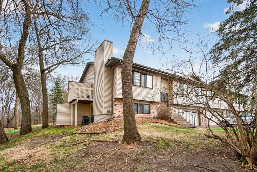 818 Sherwood Road, Saint Paul, MN 55126 - #2