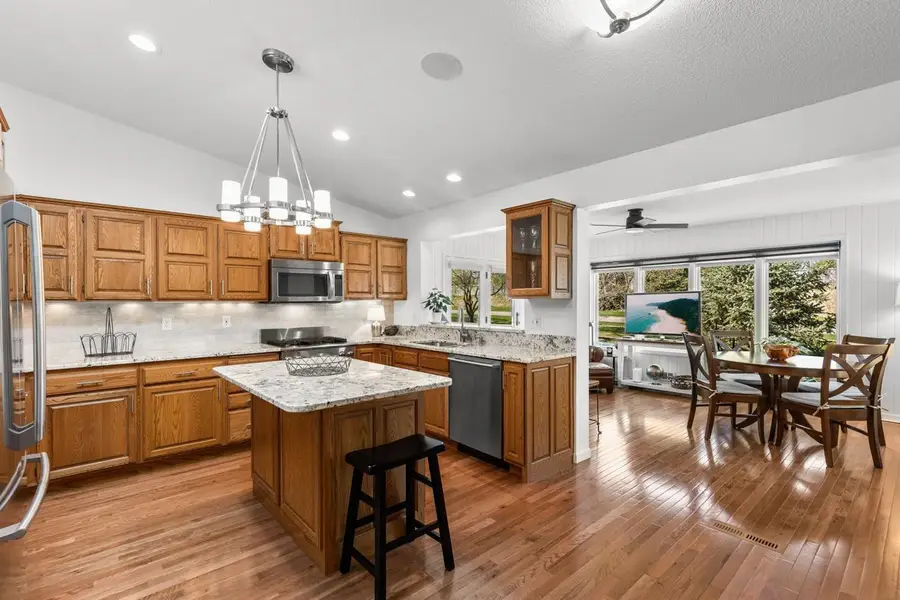 9528 Woodbridge Road, Bloomington, MN 55438 - #2