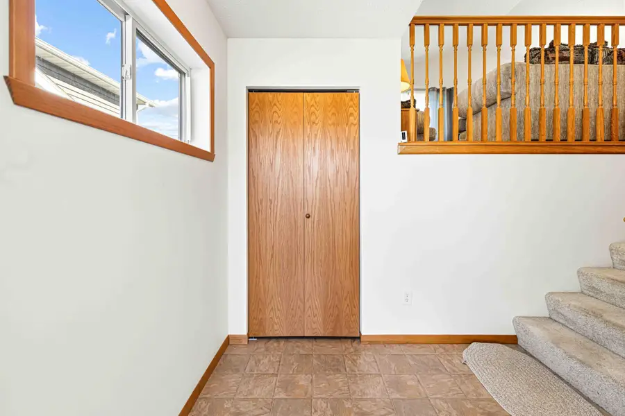 920 30th Avenue W, West Fargo, ND 58078 - #3