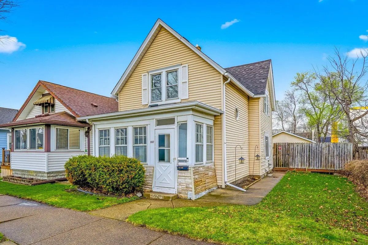857 Rose Avenue E, Saint Paul, MN 55106 - #1