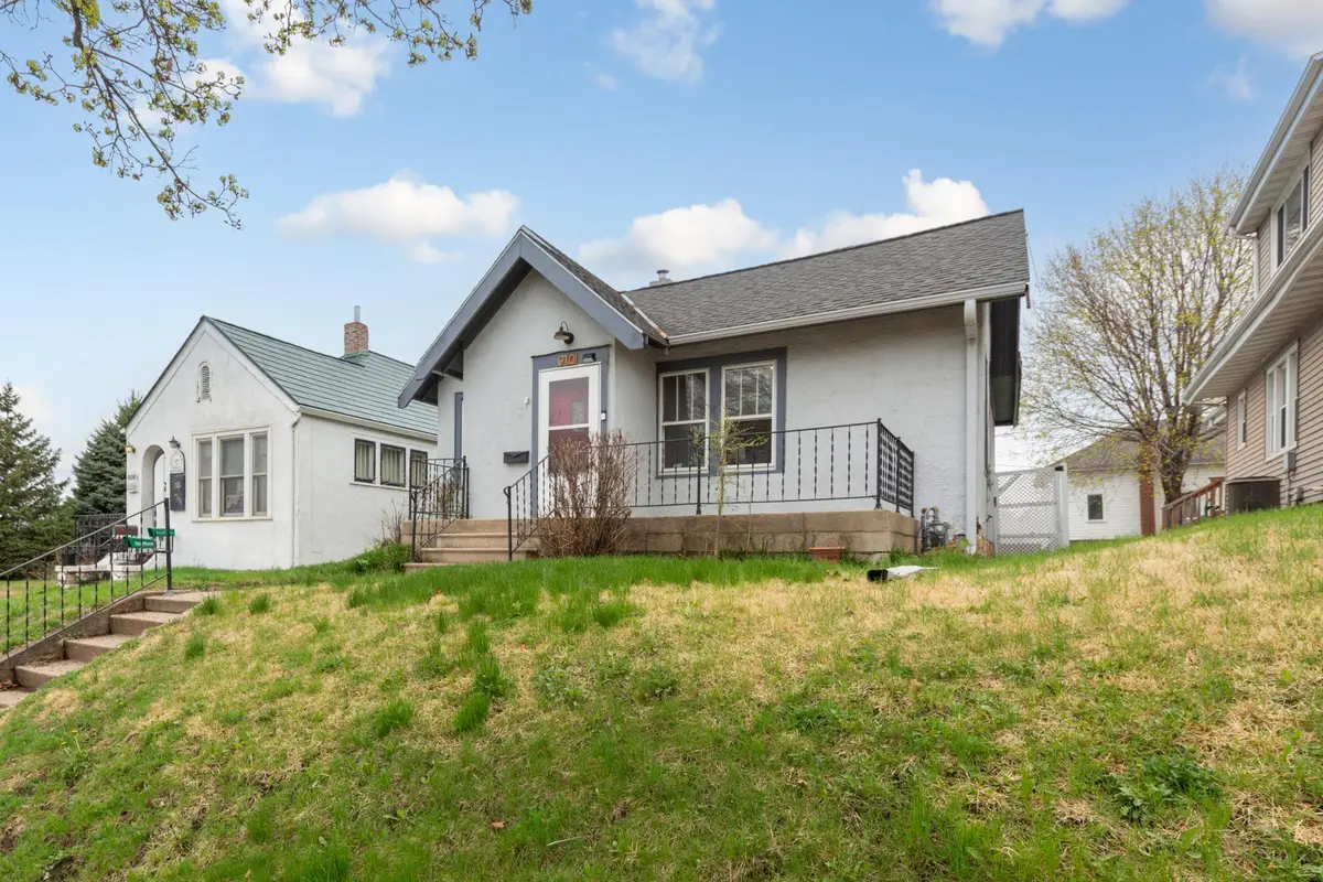 910 N 2nd Street, Mankato, MN 56001 - #1