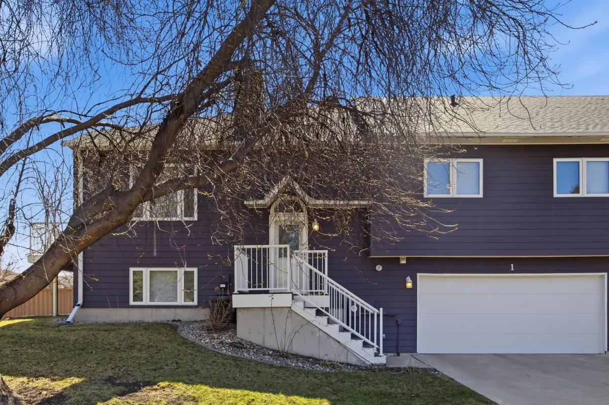 1 Prairiewood Crossing S, Fargo, ND 58103 - #1