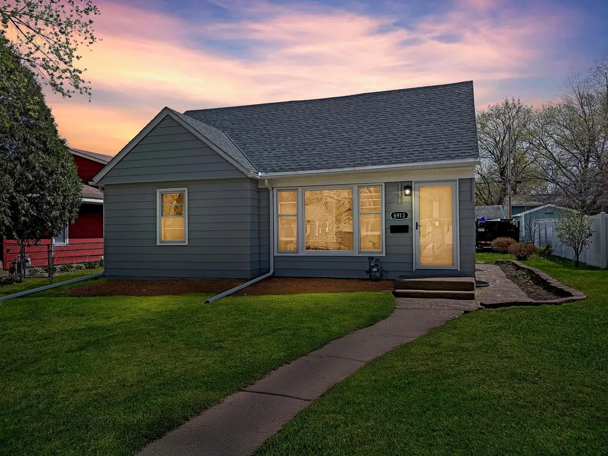 6913 Russell Avenue S, Minneapolis, MN 55423 - #1