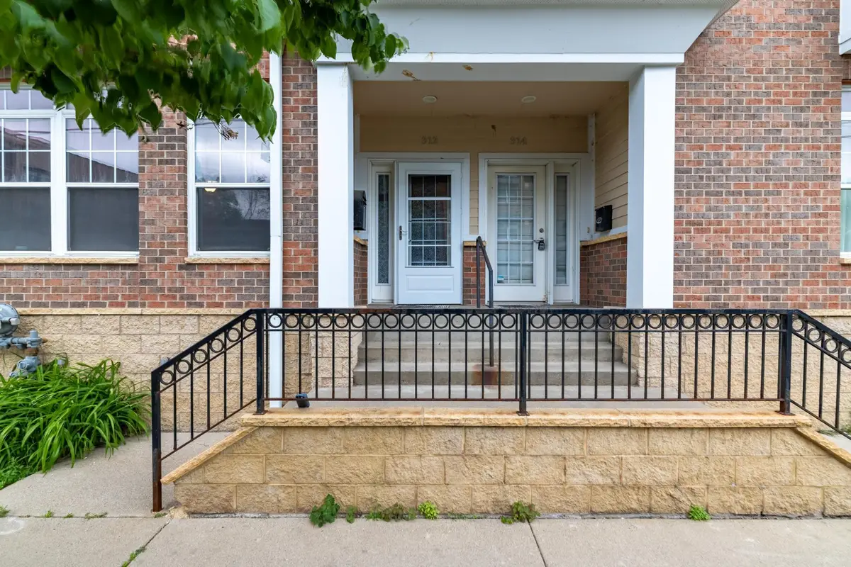 312 E 18th Street, Minneapolis, MN 55404 - #1