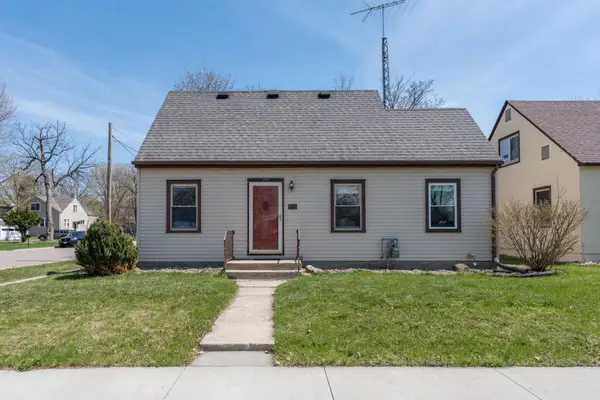 185 N Park Avenue, Le Center, MN 56057