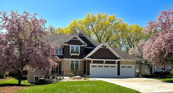 3716 Falcon Way, Eagan, MN 55123