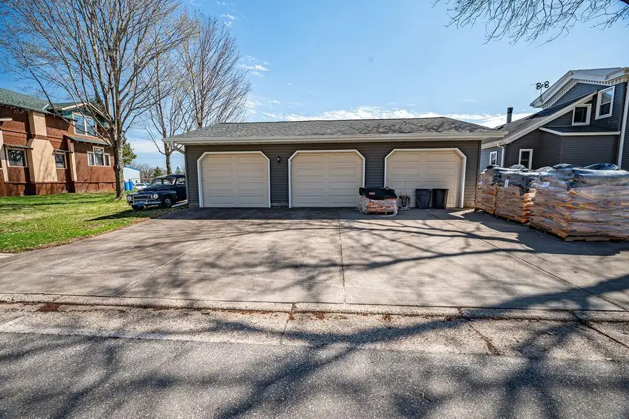 438 W Kinne Street, Ellsworth, WI 54011 - #3