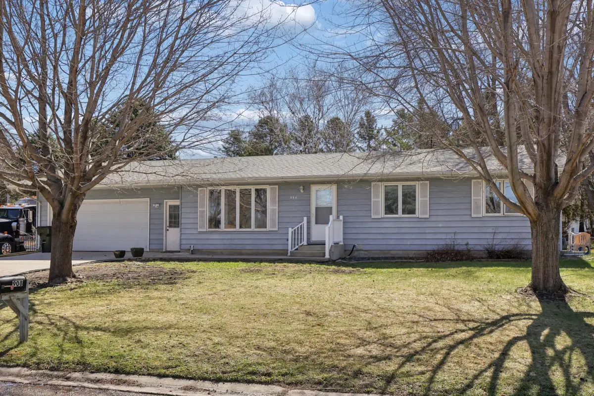908 Pleasantview Drive Se, Willmar, MN 56201 - #1