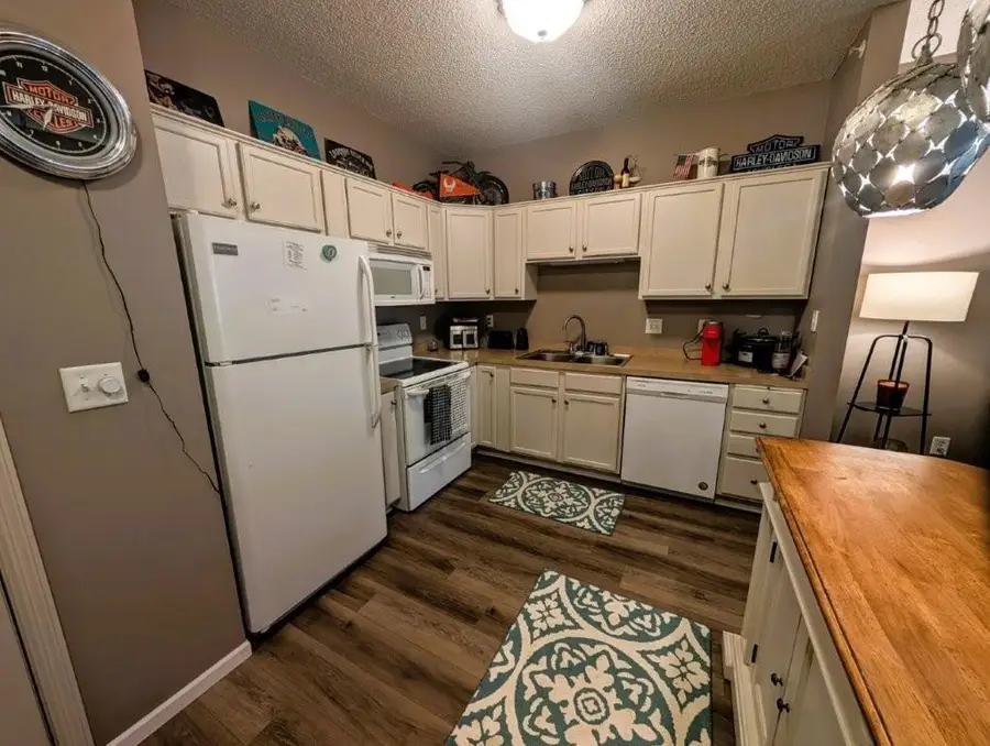 2231 Penn Place #316, North Saint Paul, MN 55109 - #3