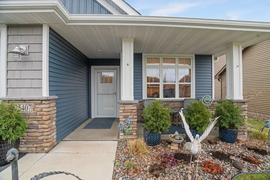 25407 Farmstead Lane, Wyoming, MN 55092 - #3