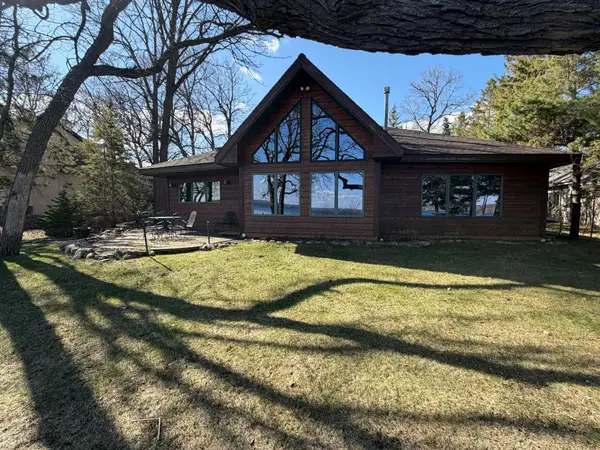 633 N Shore Drive, Detroit Lakes, MN 56501